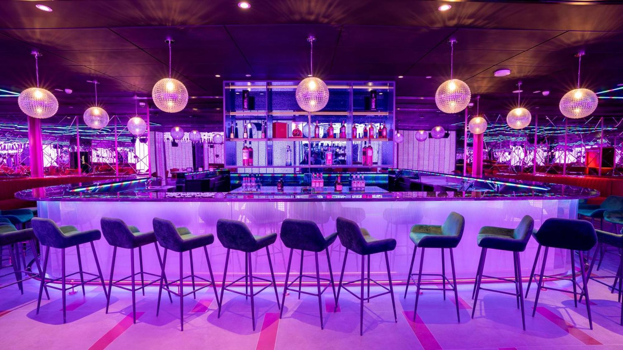 Voco Monaco Dubai By Ihg, Adults Only, World Islands Hotel Exterior photo The bar at the nightclub
