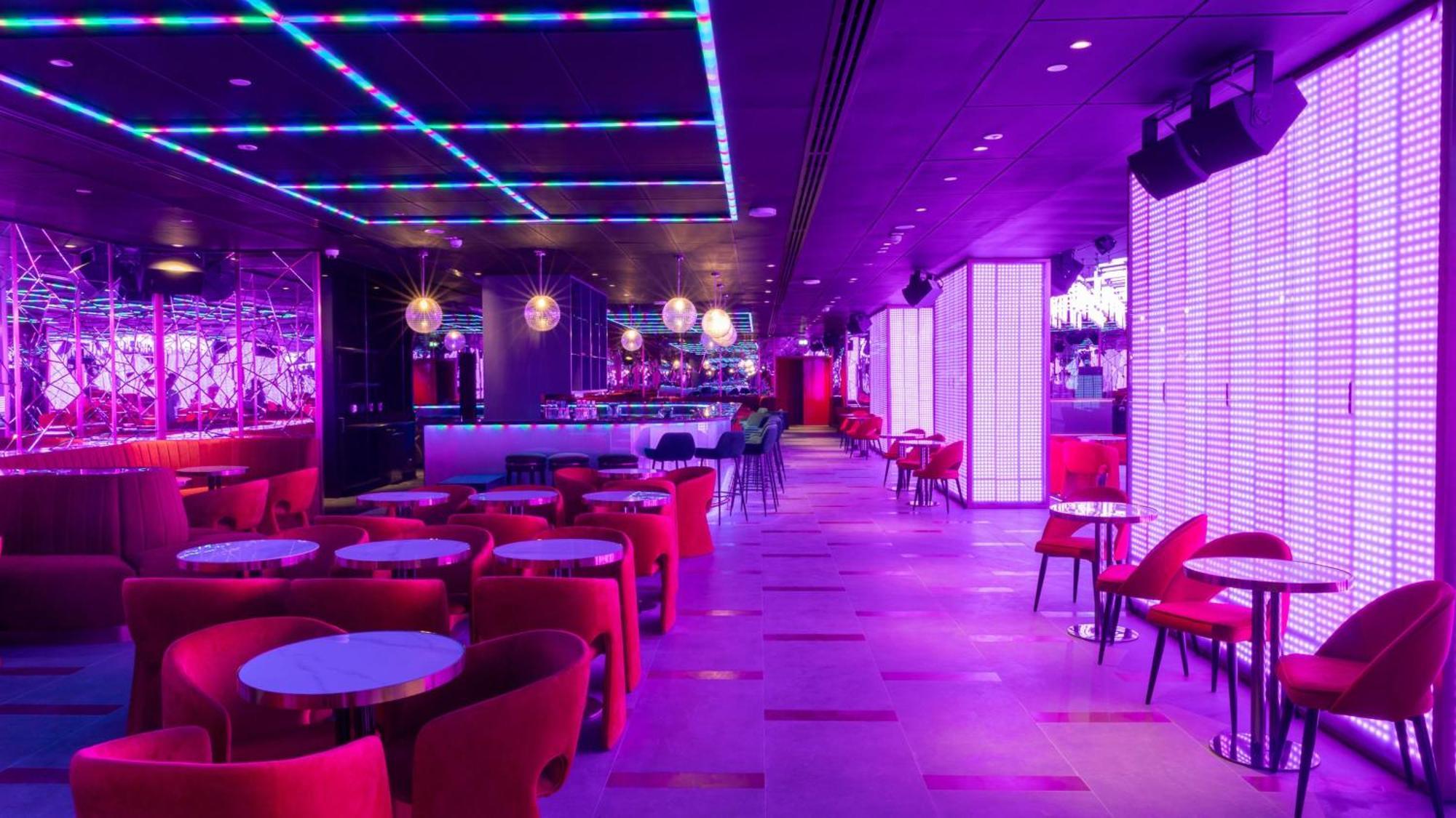 Voco Monaco Dubai By Ihg, Adults Only, World Islands Hotel Exterior photo The interior of the nightclub