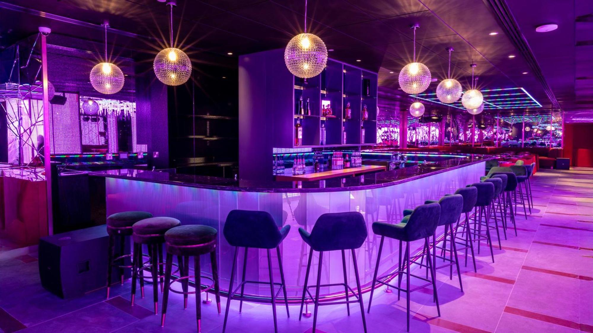 Voco Monaco Dubai By Ihg, Adults Only, World Islands Hotel Exterior photo The bar at the nightclub