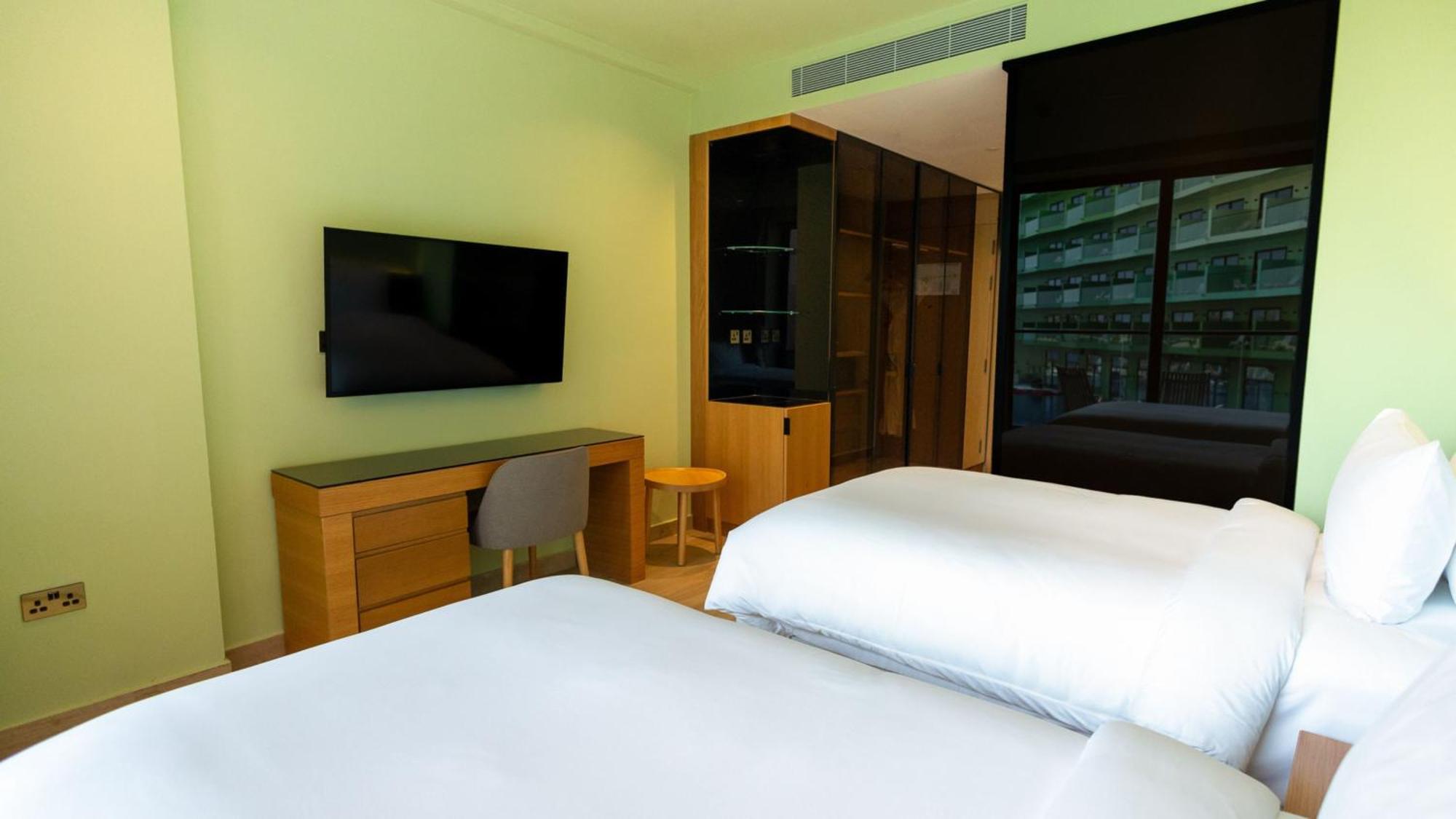 Voco Monaco Dubai By Ihg, Adults Only, World Islands Hotel Exterior photo A room at the hotel